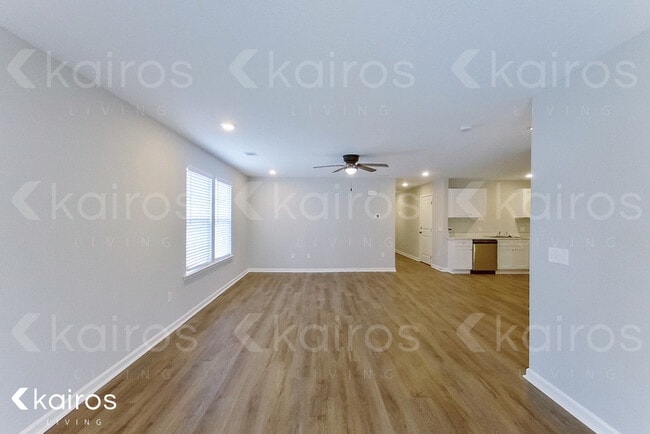 Photo - 10 Cottage Grove Dr