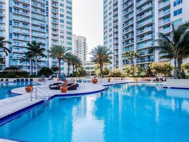 Building Photo - 244 Biscayne Blvd Rental
