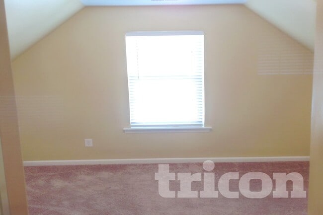 Photo - 6541 Nevin Rd