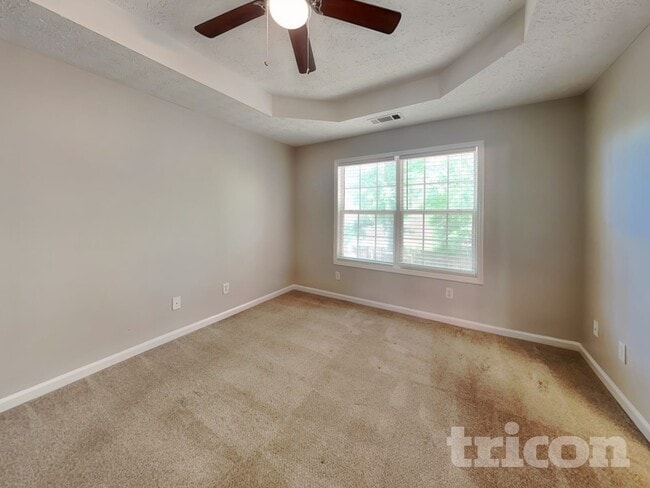 Photo - 205 Highgrove Dr