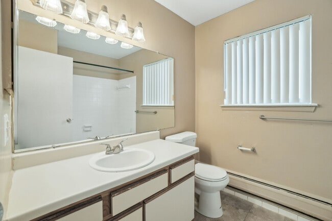 Photo - Plymouth House Apartments