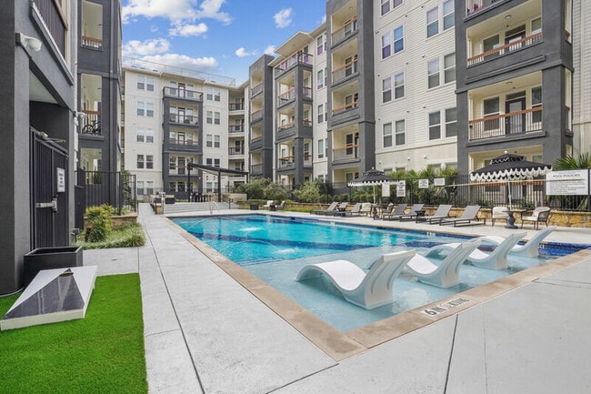 Photo - 4000 Hulen Apartments