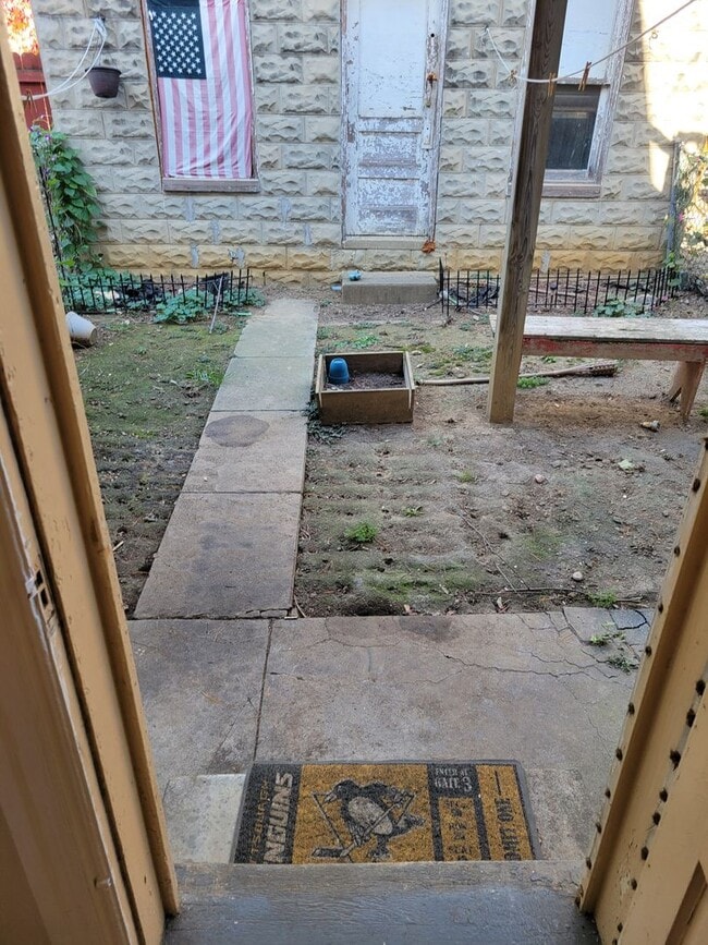 Photo - 1107 W King St Unidad 1st Floor