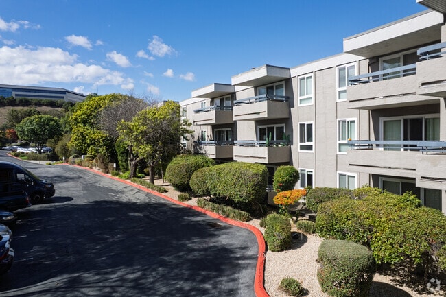 Alternate Exterior - Oakview