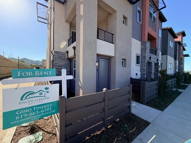 Photo - 470 Caliper Wy