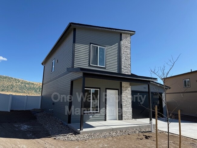 Photo - 1512 Elsie Jean Trl