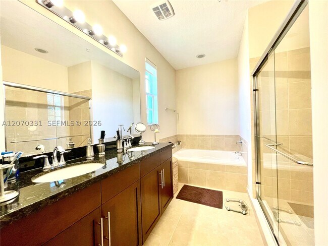 Photo - 2833 SW 119th Way