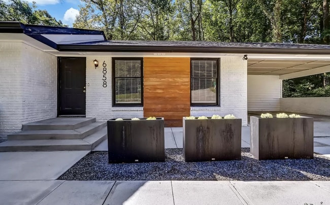 Building Photo - 6858 Lockridge Dr NW