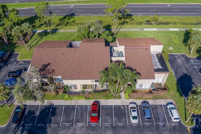 Building Photo - 890 N Village Dr Unit 103 Rental