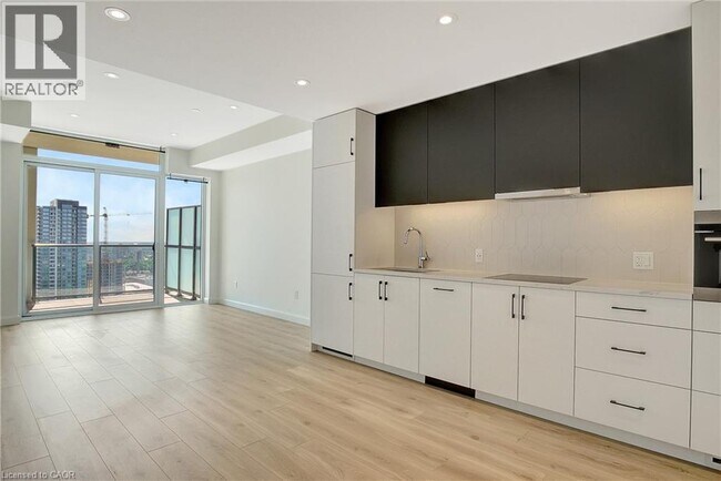 Photo - 741 King St W Unit 1806