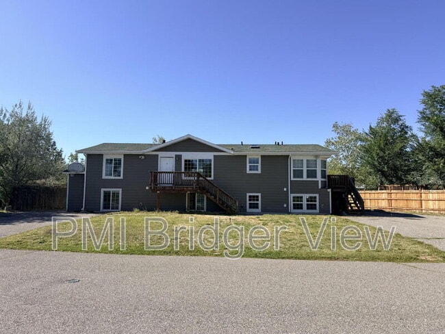 Building Photo - 510 S Circle Dr Unit B