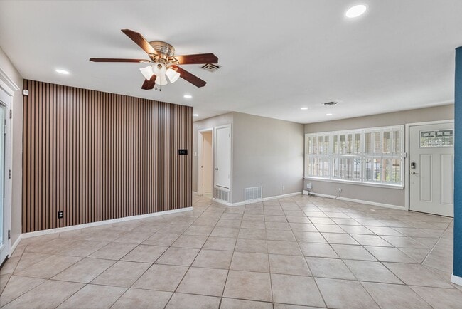 Photo - Charming 3 Bedroom Home