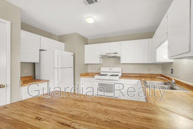 Photo - 801 N Major Ave Unit Apt D