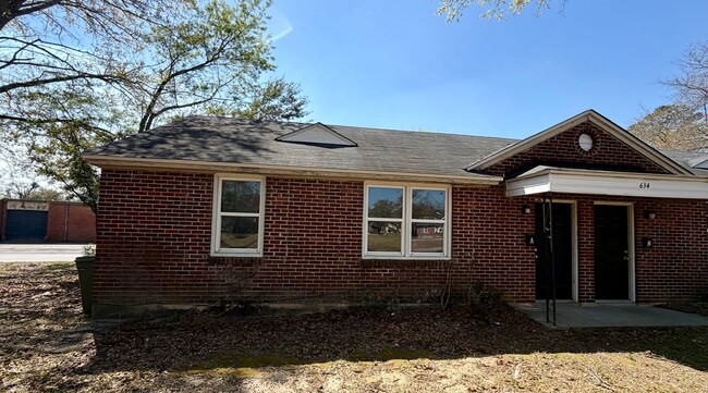 Building Photo - 634 A Unit 634 A