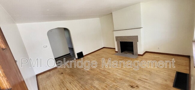Photo - 1603 Broadway