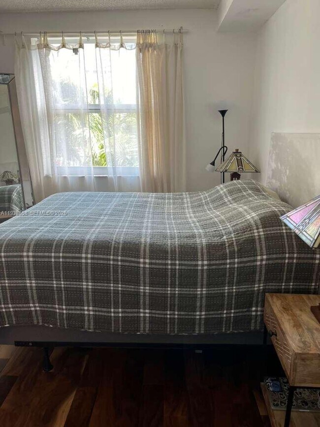 Photo - 17150 N Bay Rd Unit 2412