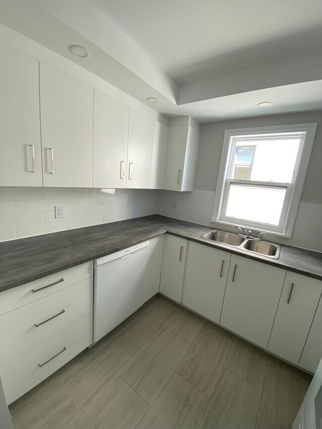 Photo - MODERN APARTMENT LIVING IN FAIRVIEW- ONE B... Unit 8