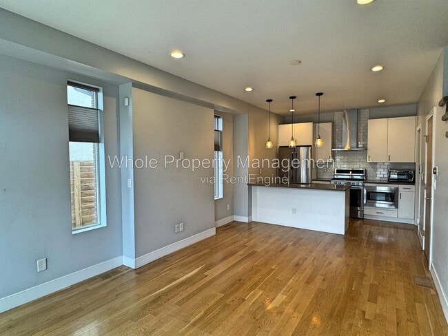 Photo - 1448 Xavier St