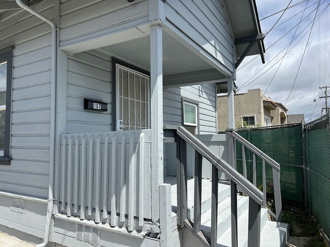 Charming 3 Bedroom Home Available Now! - Charming 3 Bedroom Home Available Now!