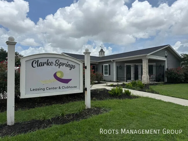 Photo - 15706 Clarke Springs Dr Unit 15706C