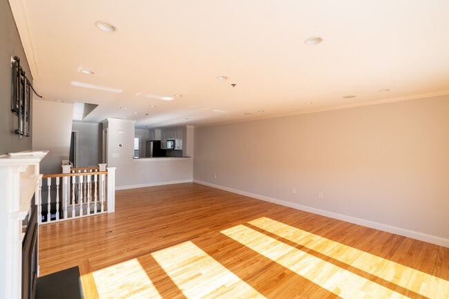 Photo - 606 Chandlers Wharf