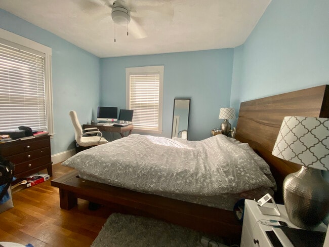 Photo - 1446 Centre St Unit 1