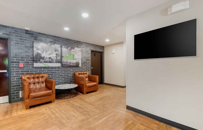Furnished Studio-Charlotte - University Place