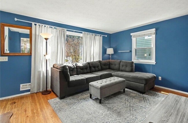 Photo - 66 Woodrow Ave