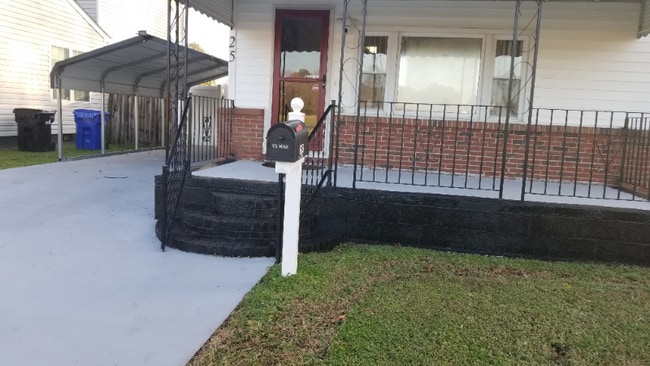 Photo - 25 Grand St