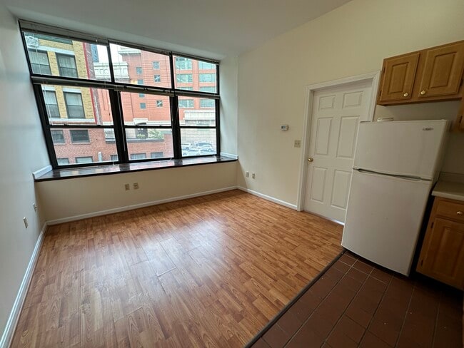 Photo - 68 Essex St