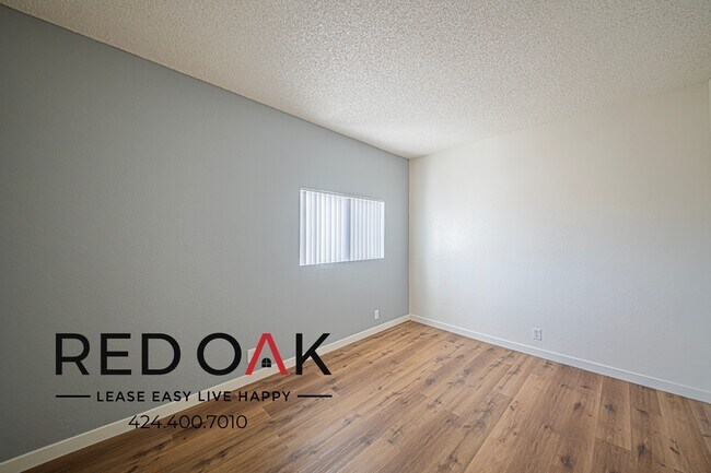Photo - Charming One Bedroom with Lots of Natural ... Unit 39