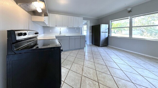 Photo - 7111 Onyx Dr N