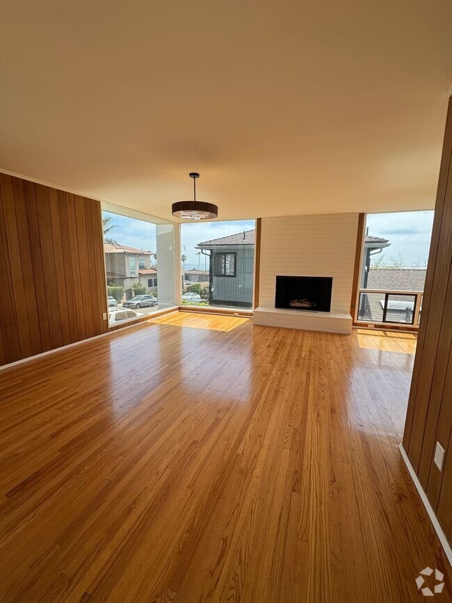 Building Photo - Palomar Unit 310 Rental