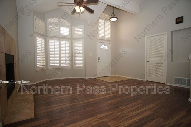 Photo - 10932 Acoma St