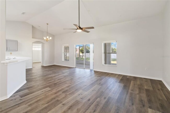 Photo - 1833 Marsh Ct
