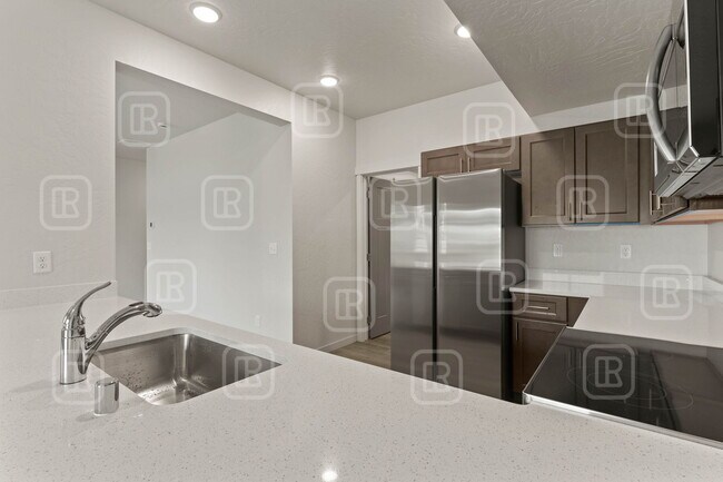 Photo - 309 S Grady Rd