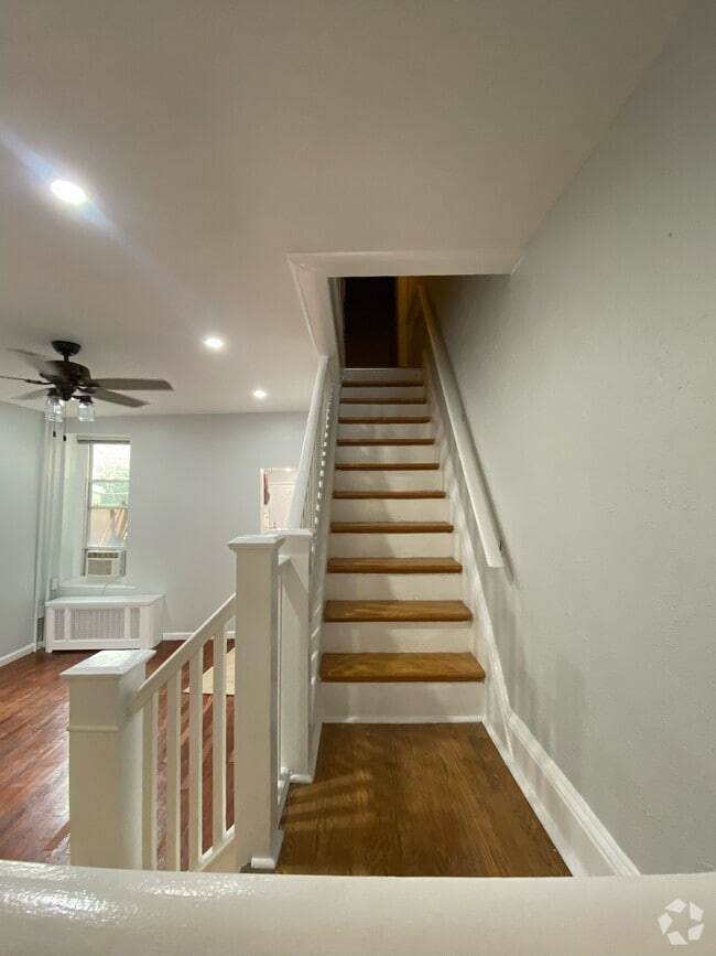 Building Photo - 3783 Cresson St Rental
