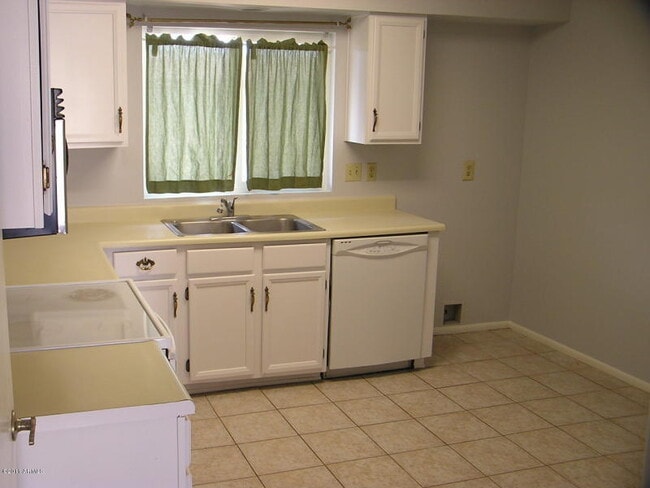 Photo - 2146 W Utopia Rd