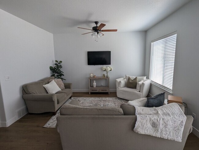 Photo - 3797 Big Horn Dr