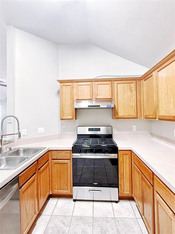1581 Parkfield Cir