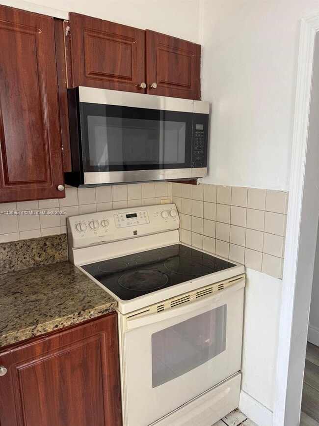 Photo - 3001 NW 25th St