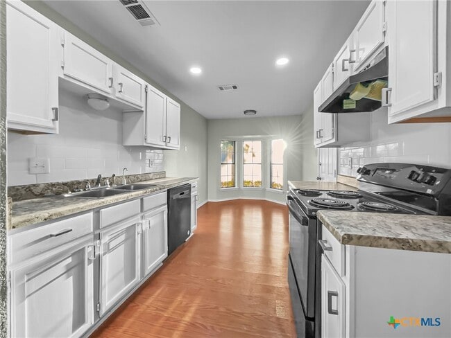 Photo - 5009 Ridgehaven Dr