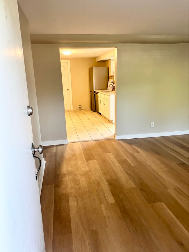 Photo - 318 S Dale Ct