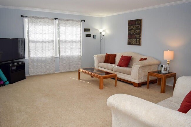 Photo - 2076 Chateau Ct