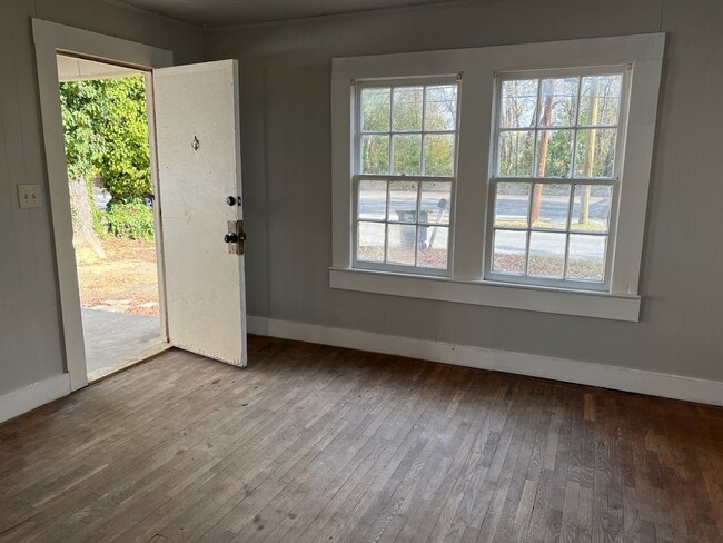 Photo - 4 Williamson St SW Unit A