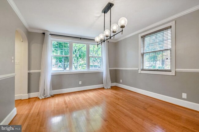 Photo - 8112 Eastern Ave NW