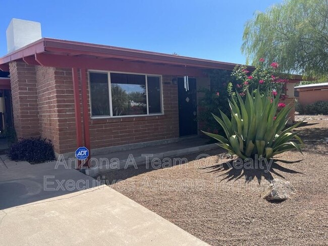 Building Photo - 6945 E Kirkland Dr Rental