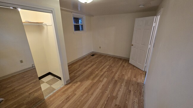 Building Photo - 77 Hartford St Unit 2 Rental