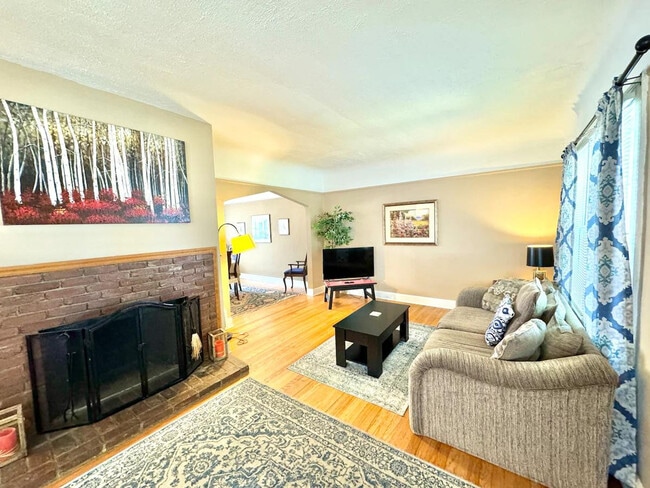 Building Photo - 3484 Blanche Ave Rental