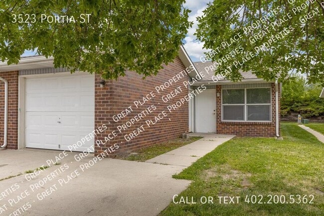 Photo - 3523 Portia St